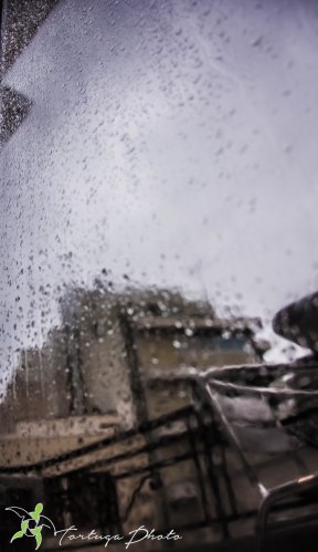 Il pleut sur la ville